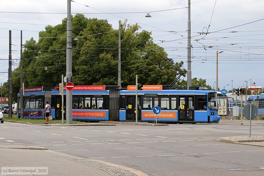 München - Straßenbahn - 2121
/ Bild: muenchen2121_bk2008220001.jpg
