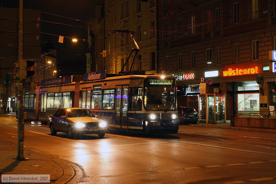 München - Straßenbahn - 2132
/ Bild: muenchen2132_bk0710250060.jpg