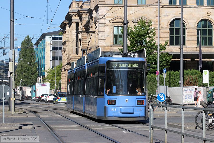 München - Straßenbahn - 2132
/ Bild: muenchen2132_bk2008210008.jpg München - Straßenbahn - 2132
/ Bild: muenchen2132_bk2008210008.jpg
