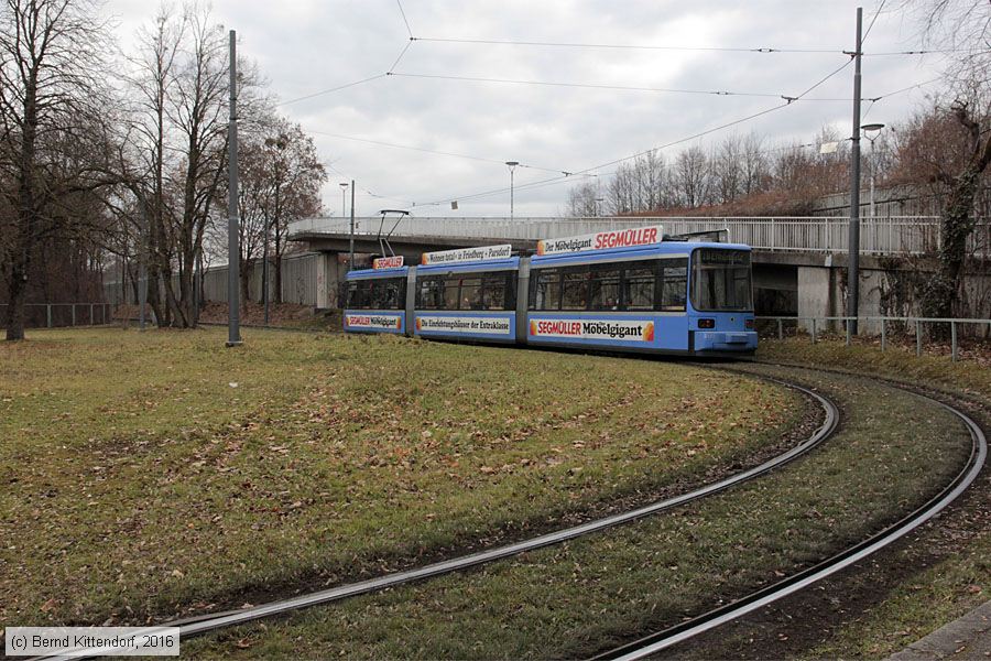 München - Straßenbahn - 2133
/ Bild: muenchen2133_bk1612180007.jpg München - Straßenbahn - 2133
/ Bild: muenchen2133_bk1612180007.jpg
