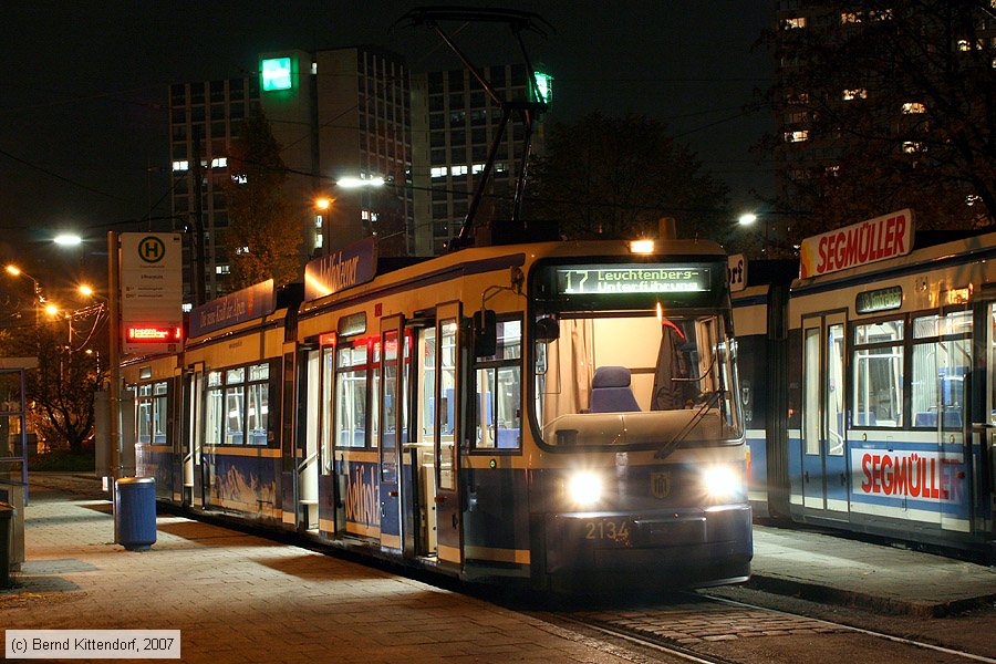 München - Straßenbahn - 2134
/ Bild: muenchen2134_bk0710250054.jpg München - Straßenbahn - 2134
/ Bild: muenchen2134_bk0710250054.jpg
