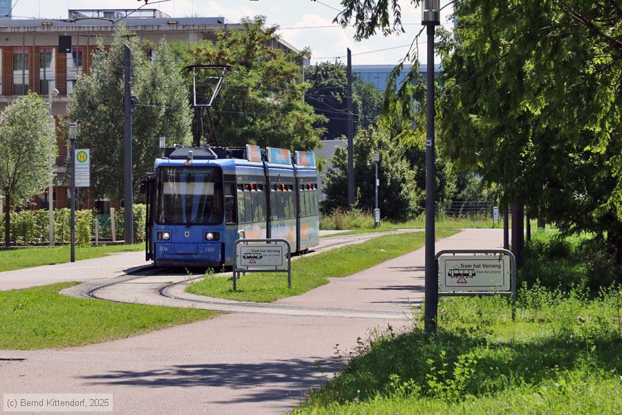 M&uuml;nchen - Stra&szlig;enbahn - 2136
/ Bild: muenchen2136_bk2508180108.jpg