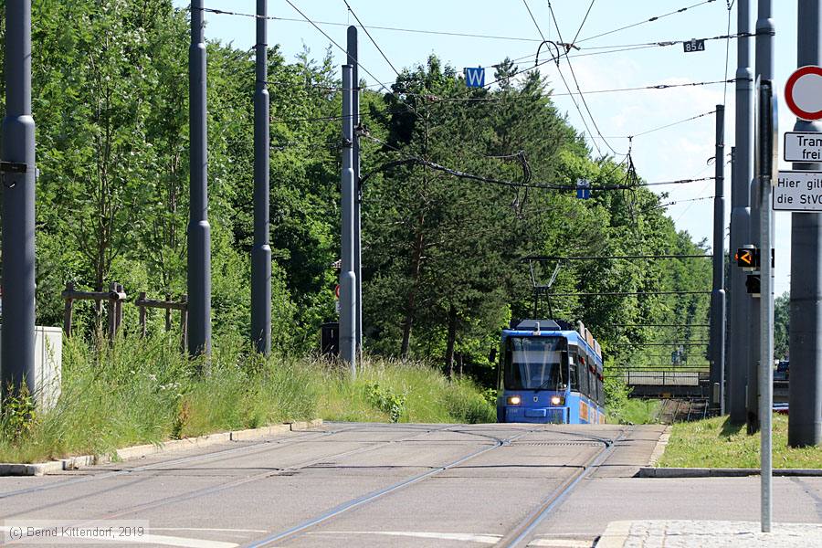 München - Straßenbahn - 2143
/ Bild: muenchen2143_bk1906190185.jpg