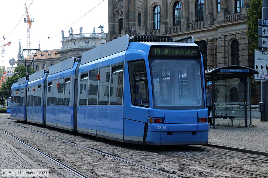München - Straßenbahn - 2203
/ Bild: muenchen2203_bk2008210120.jpg