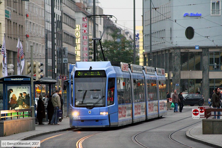 München - Straßenbahn - 2204
/ Bild: muenchen2204_bk0710270346.jpg München - Straßenbahn - 2204
/ Bild: muenchen2204_bk0710270346.jpg