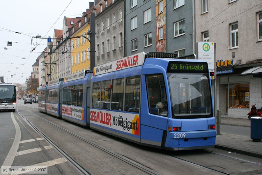 München - Straßenbahn - 2209
/ Bild: muenchen2209_bk0710270073.jpg