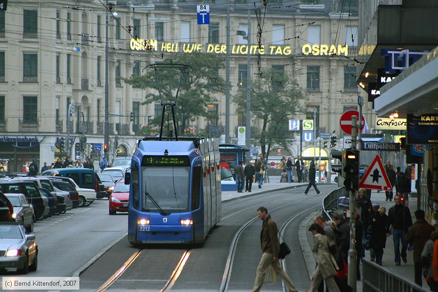 München - Straßenbahn - 2212
/ Bild: muenchen2212_bk0710270351.jpg