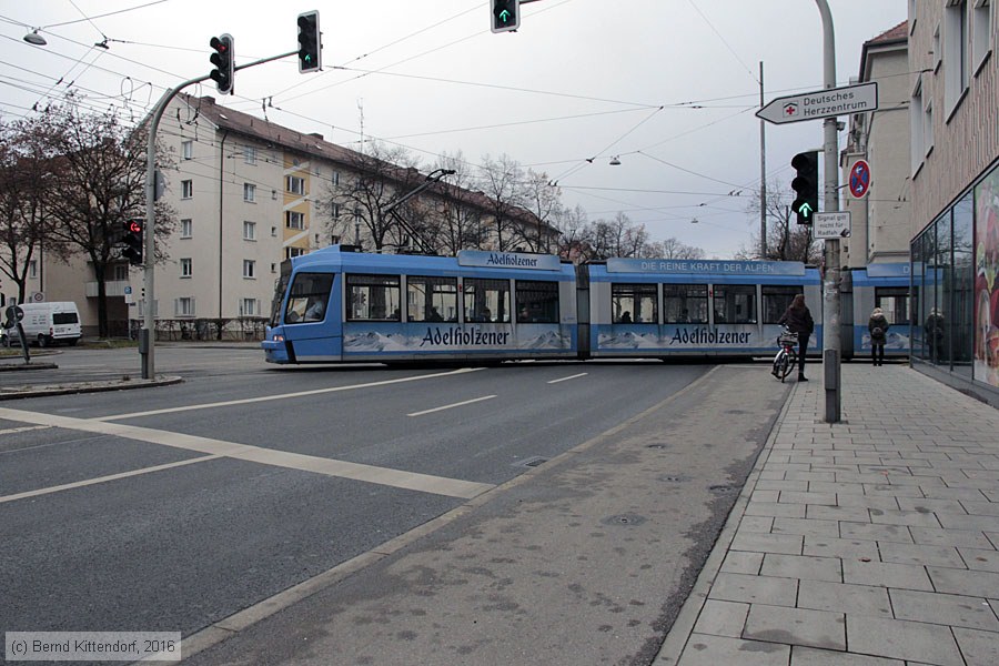 München - Straßenbahn - 2214
/ Bild: muenchen2214_bk1612190109.jpg