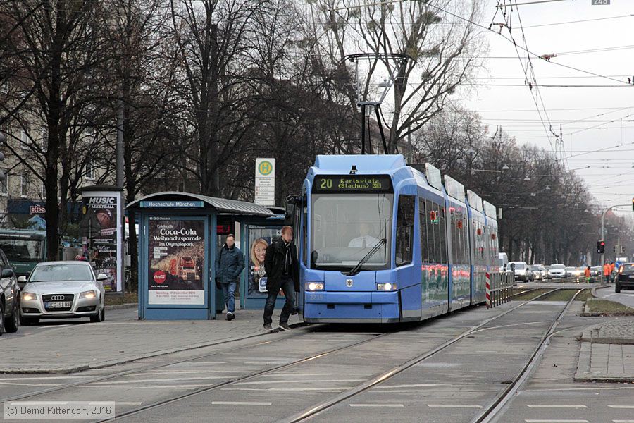 München - Straßenbahn - 2215
/ Bild: muenchen2215_bk1612190091.jpg München - Straßenbahn - 2215
/ Bild: muenchen2215_bk1612190091.jpg
