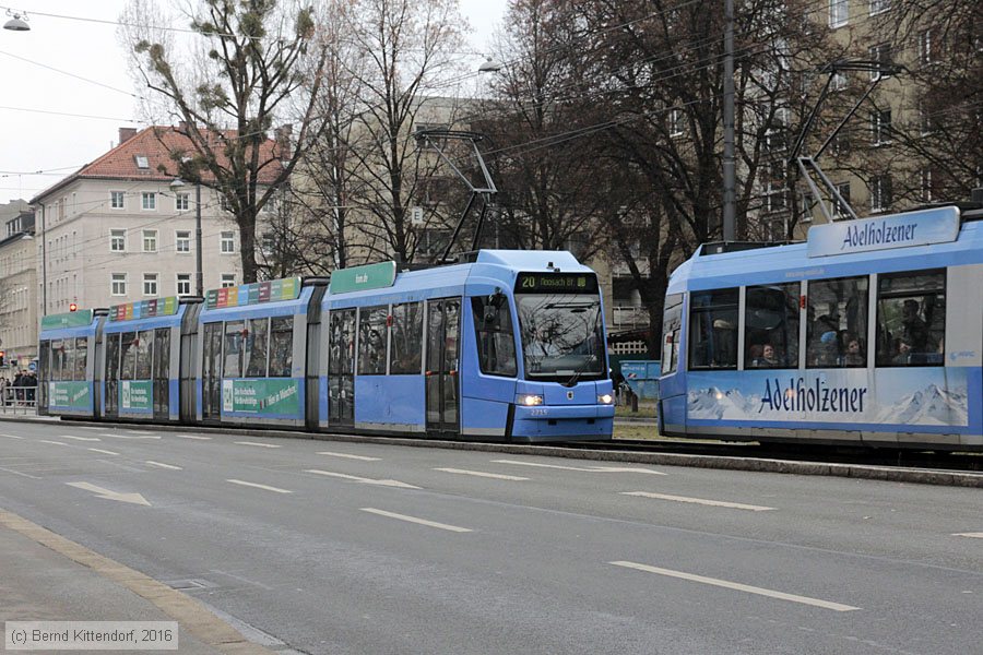 München - Straßenbahn - 2215
/ Bild: muenchen2215_bk1612190116.jpg