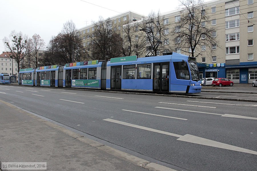 München - Straßenbahn - 2215
/ Bild: muenchen2215_bk1612190117.jpg
