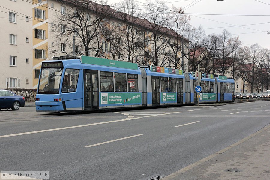 München - Straßenbahn - 2215
/ Bild: muenchen2215_bk1612190118.jpg