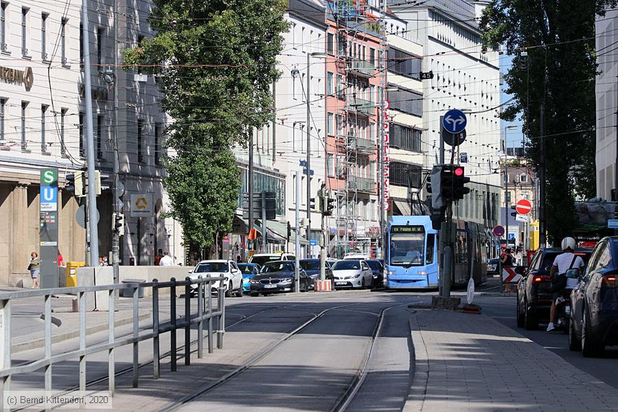 München - Straßenbahn - 2218
/ Bild: muenchen2218_bk2008210110.jpg