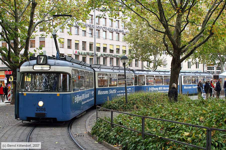 München - Straßenbahn - 2006
/ Bild: muenchen2006_bk0710270314.jpg München - Straßenbahn - 2006
/ Bild: muenchen2006_bk0710270314.jpg