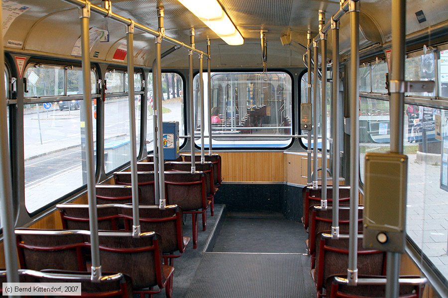 München - Straßenbahn - 3004 - Innenansicht 
/ Bild: muenchen3004_bk0710260018.jpg