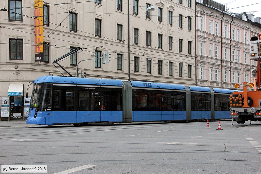 München - Straßenbahn - 2303
/ Bild: muenchen2303_bk1311280037.jpg