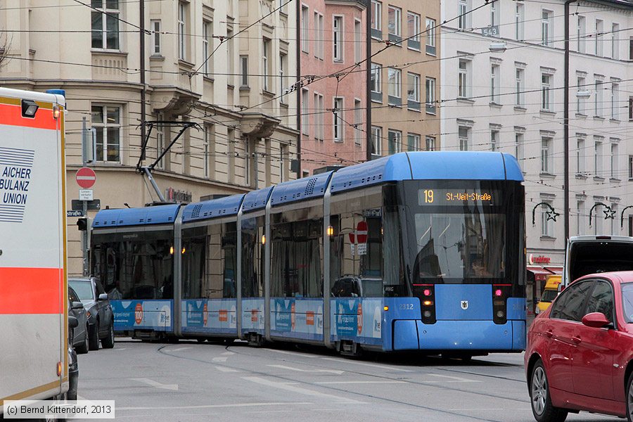 München - Straßenbahn - 2312
/ Bild: muenchen2312_bk1311280012.jpg München - Straßenbahn - 2312
/ Bild: muenchen2312_bk1311280012.jpg