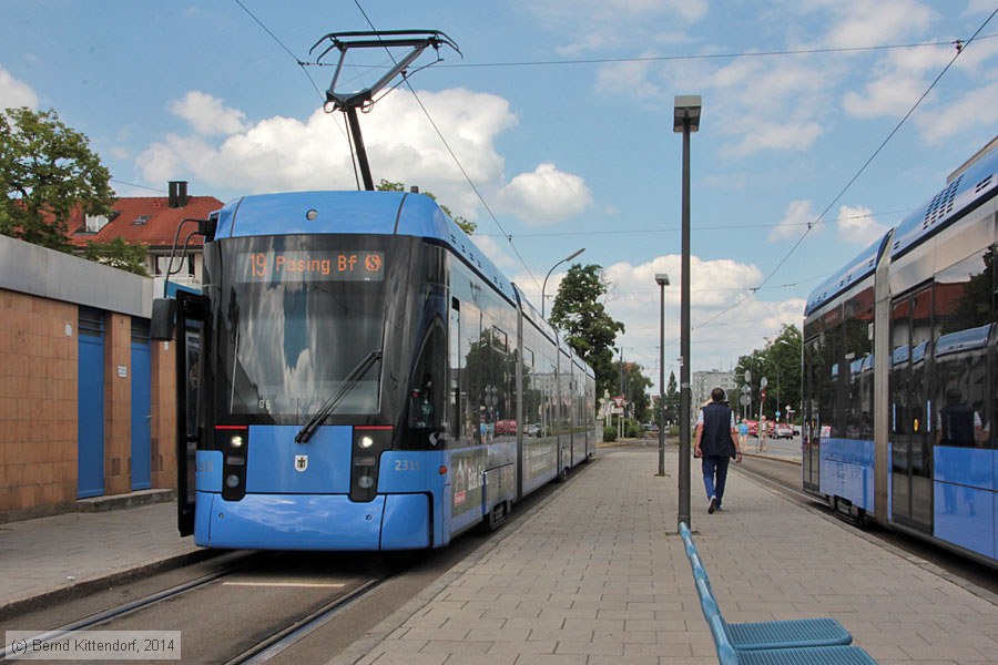 München - Straßenbahn - 2315
/ Bild: muenchen2315_bk1406160133.jpg München - Straßenbahn - 2315
/ Bild: muenchen2315_bk1406160133.jpg