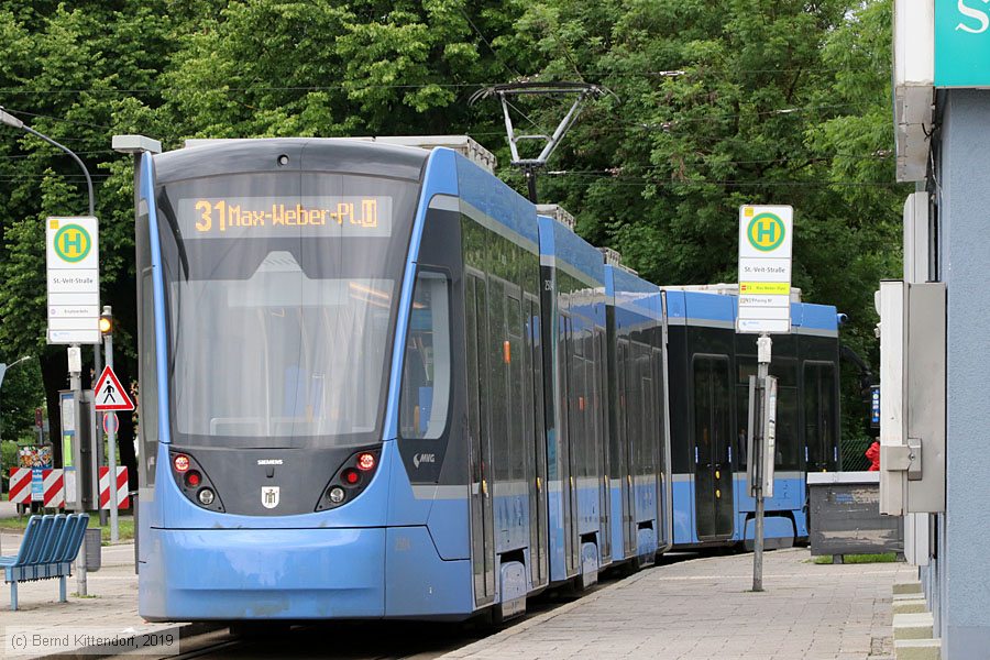 München - Straßenbahn - 2504
/ Bild: muenchen2504_bk1906160190.jpg München - Straßenbahn - 2504
/ Bild: muenchen2504_bk1906160190.jpg