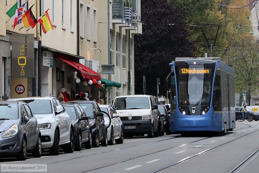 München - Straßenbahn - 2706
/ Bild: muenchen2706_bk1910220059.jpg