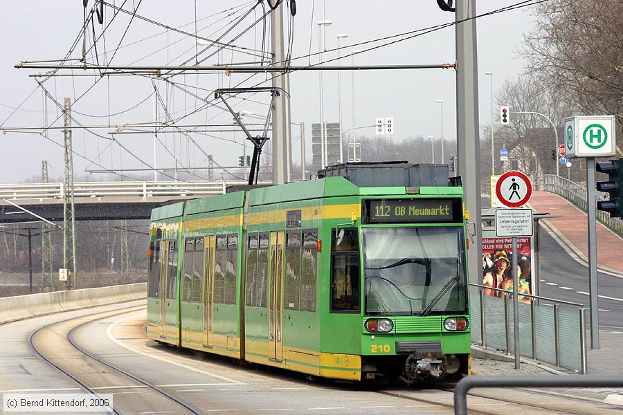 Straßenbahn Oberhausen - 210
/ Bild: oberhausen210_bk0603120030.jpg Straßenbahn Oberhausen - 210
/ Bild: oberhausen210_bk0603120030.jpg