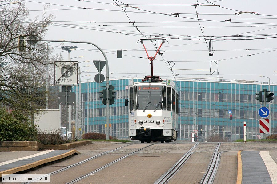 Stra&szlig;enbahn Plauen - 242
/ Bild: plauen242_bk1004140129.jpg