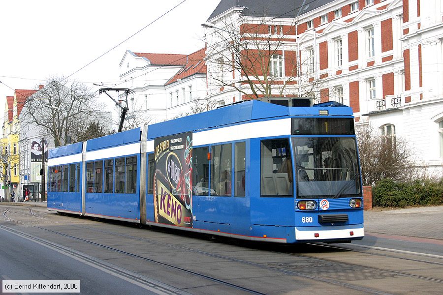Straßenbahn Rostock - 680
/ Bild: rostock680_bk0603150006.jpg