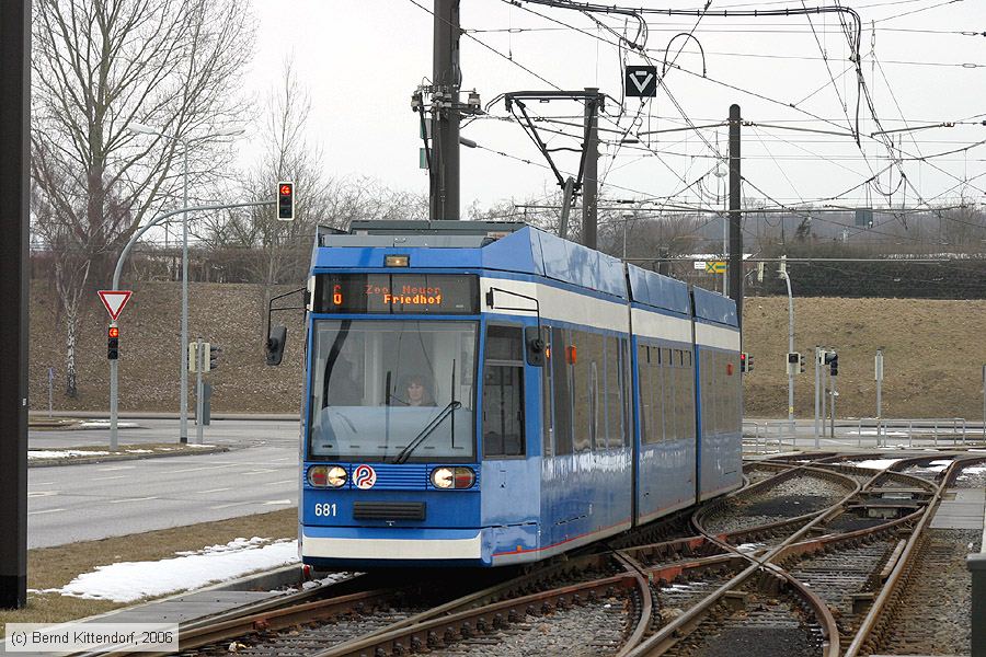 Straßenbahn Rostock - 681
/ Bild: rostock681_bk0603160037.jpg