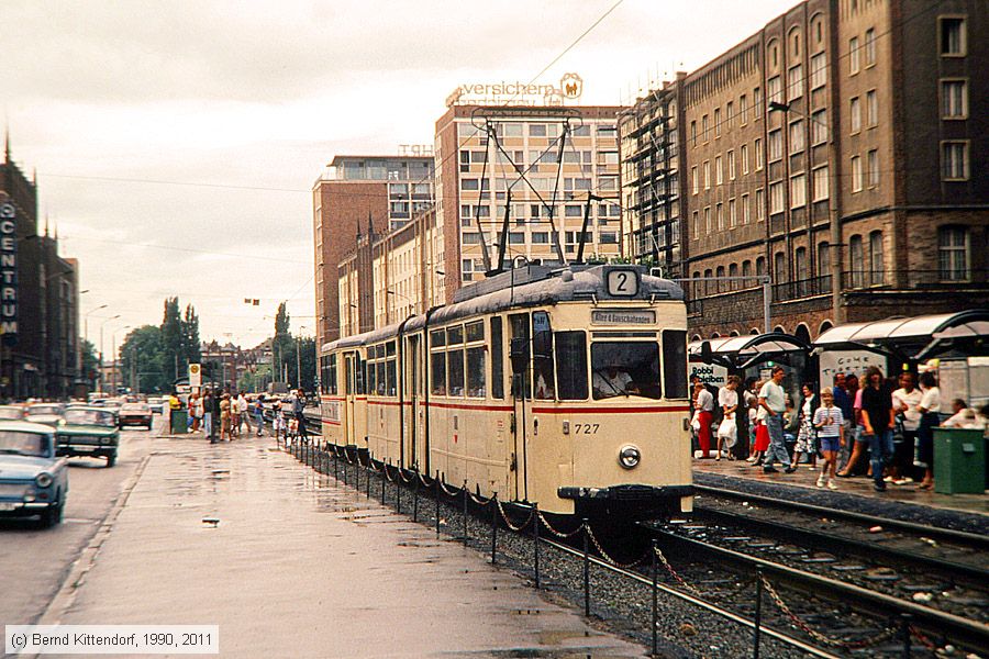 Straßenbahn Rostock - 727
/ Bild: rostock727_vb019325.jpg