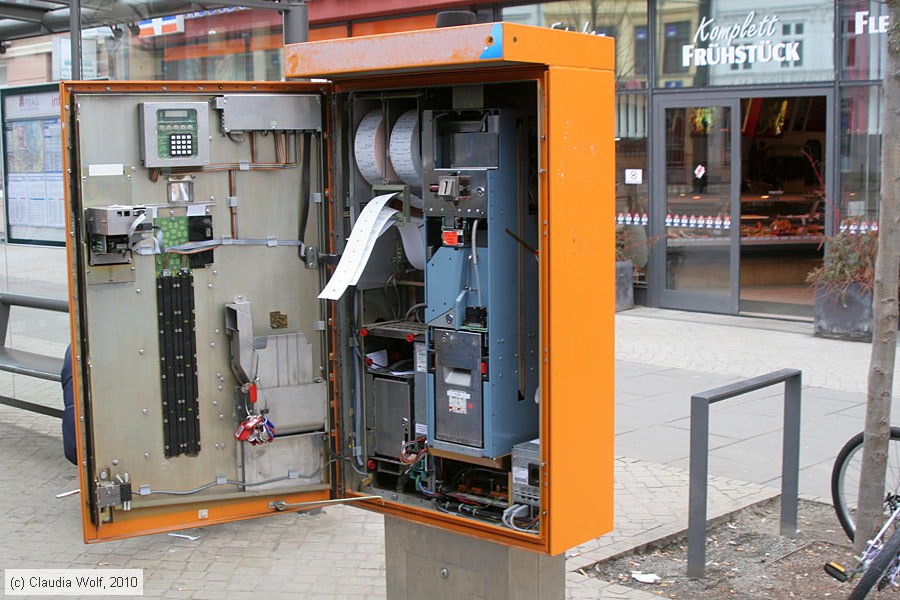 Straßenbahn Rostock - Fahrkartenautomat
/ Bild: rostockanlagen_cw1003170047.jpg