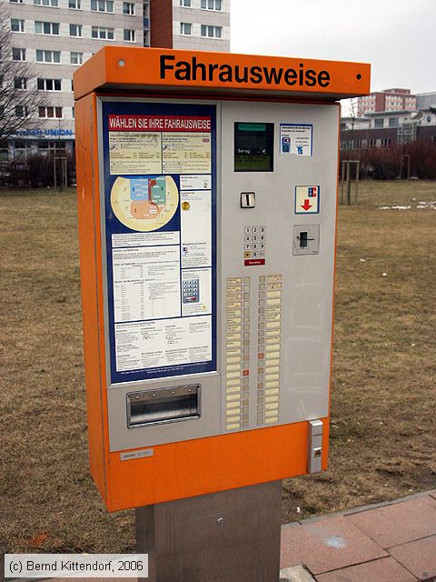 Straßenbahn Rostock - Fahrkartenautomat
/ Bild: rostockautomat_bk0603150147.jpg
