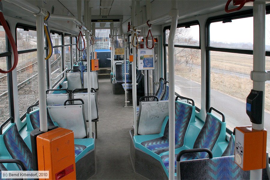Straßenbahn Rostock - 859 - Innenansicht
/ Bild: rostock859_bk1003170008.jpg