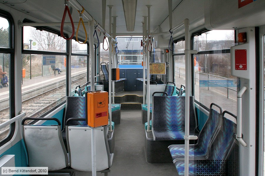 Straßenbahn Rostock - 859 - Innenansicht
/ Bild: rostock859_bk1003170009.jpg