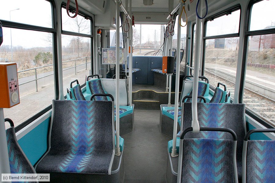Straßenbahn Rostock - 859 - Innenansicht
/ Bild: rostock859_bk1003170011.jpg
