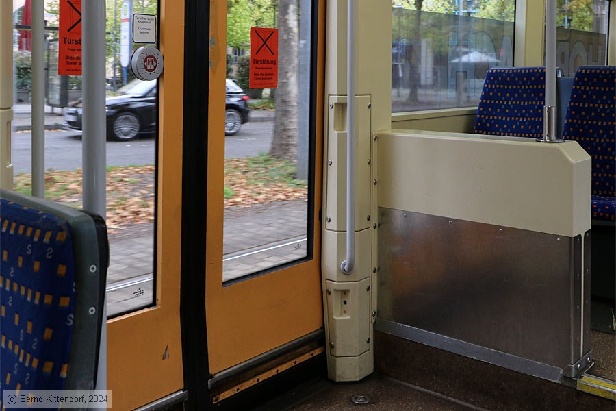 Stadtbahn Saarbrücken - 1018 - Innenansicht
/ Bild: saarbruecken1018_bk2410020015.jpg