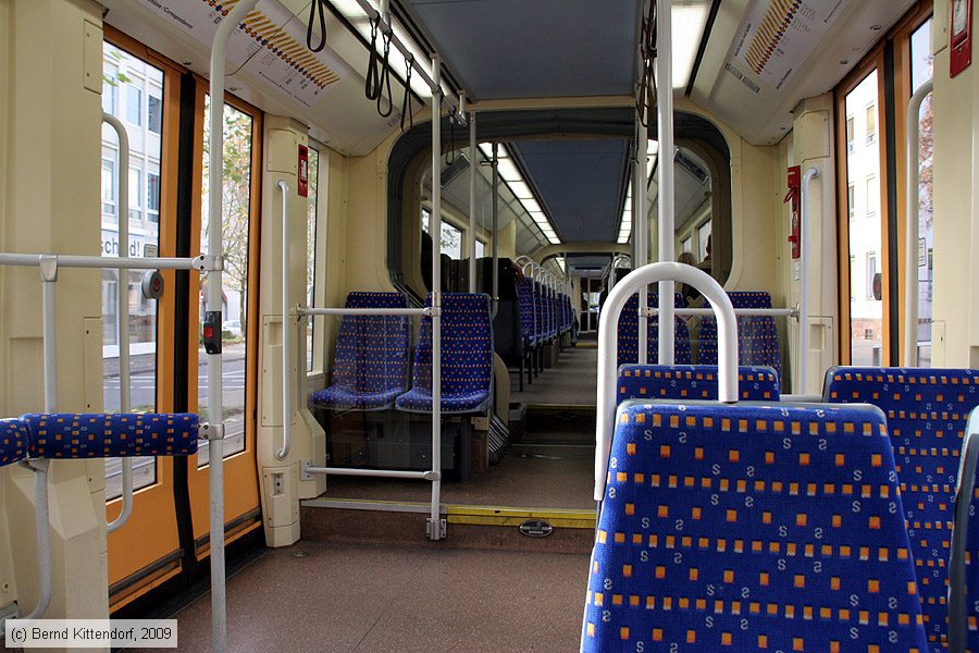 Stadtbahn Saarbrücken - 1028 - Innenansicht
/ Bild: saarbruecken1028_bk0911200148.jpg