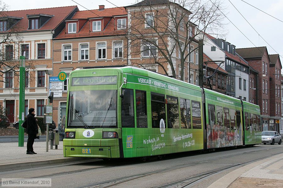 Straßenbahn Schwerin - 821
/ Bild: schwerin821_bk1003190299.jpg