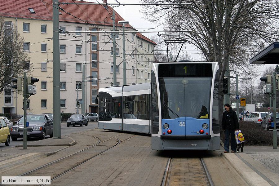 Straßenbahn Ulm - 44
/ Bild: ulm44_e0014793.jpg Straßenbahn Ulm - 44
/ Bild: ulm44_e0014793.jpg