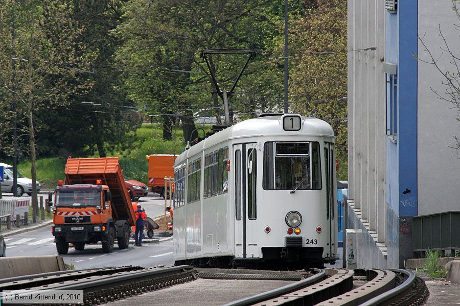 Straßenbahn Würzburg - 243
/ Bild: wuerzburg243_bk1004270230.jpg