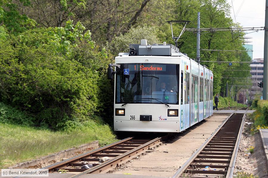 Straßenbahn Würzburg - 266
/ Bild: wuerzburg266_bk1004270221.jpg