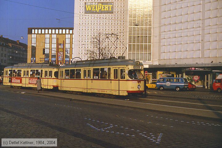 Stra&szlig;enbahn Kiel - 243
/ Bild: kiel243_st002921.jpg