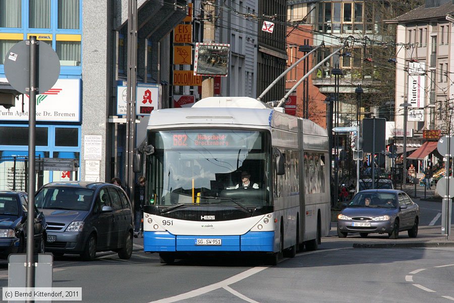 Solingen - O-Bus - 951
/ Bild: solingen951_bk1102160390.jpg