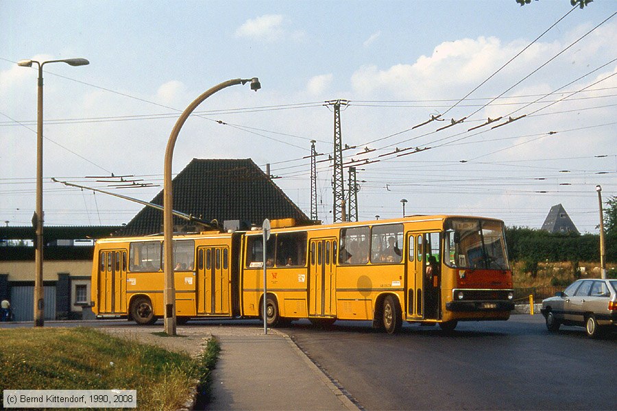 Weimar - O-Bus - 48/80236
/ Bild: weimar4880236_ds121304.jpg