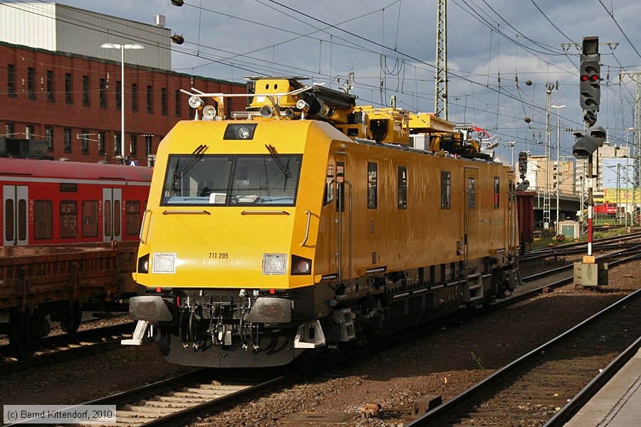 Deutsche Bahn - 711 205
/ Bild: db711205_bk1011040185.jpg