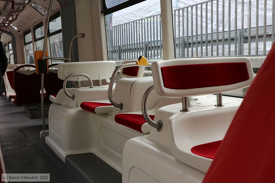 InnoTrans 2022 - Straßenbahn Končar TMK2300LT - Innenansicht
/ Bild: ifkoncar_bk2209200070.jpg