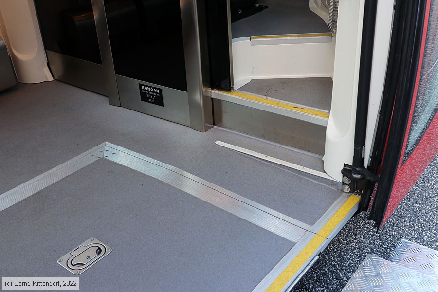 InnoTrans 2022 - Straßenbahn Končar TMK2300LT - Innenansicht
/ Bild: ifkoncar_bk2209210096.jpg