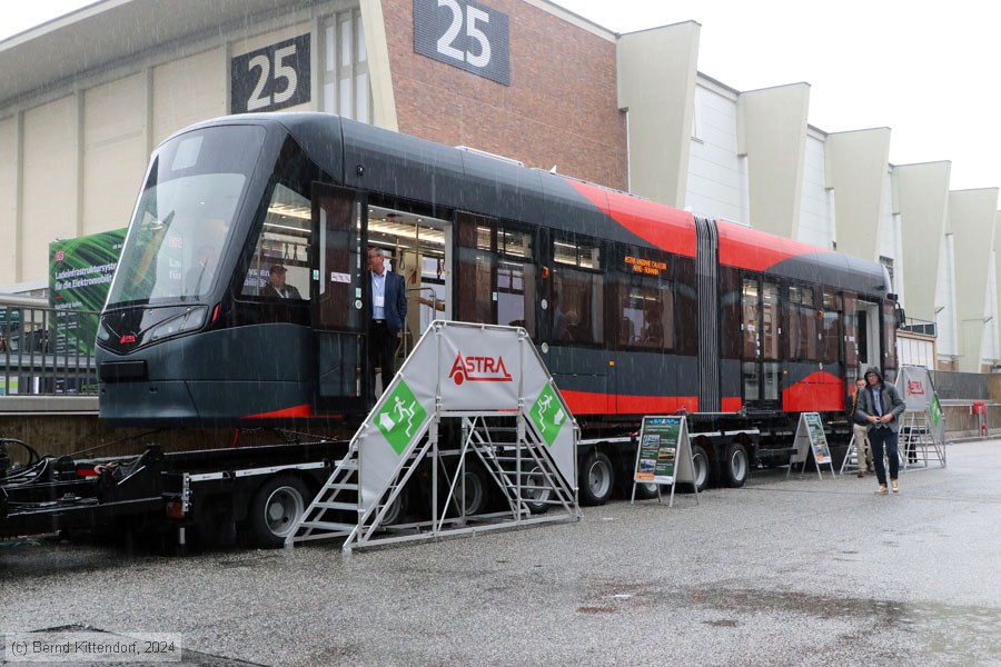 InnoTrans 2024 - Astra Vagoane Calatori
/ Bild: ifvastra_bk2409240182.jpg