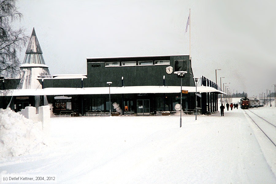 Bahnhof Kolari
/ Bild: bfkolari_dk141418.jpg
