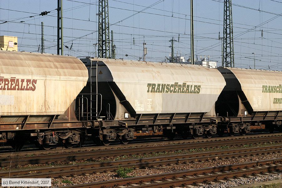 SNCF - 33879333996-5p
/ Bild: sncf338793339965p_bk0703110127.jpg