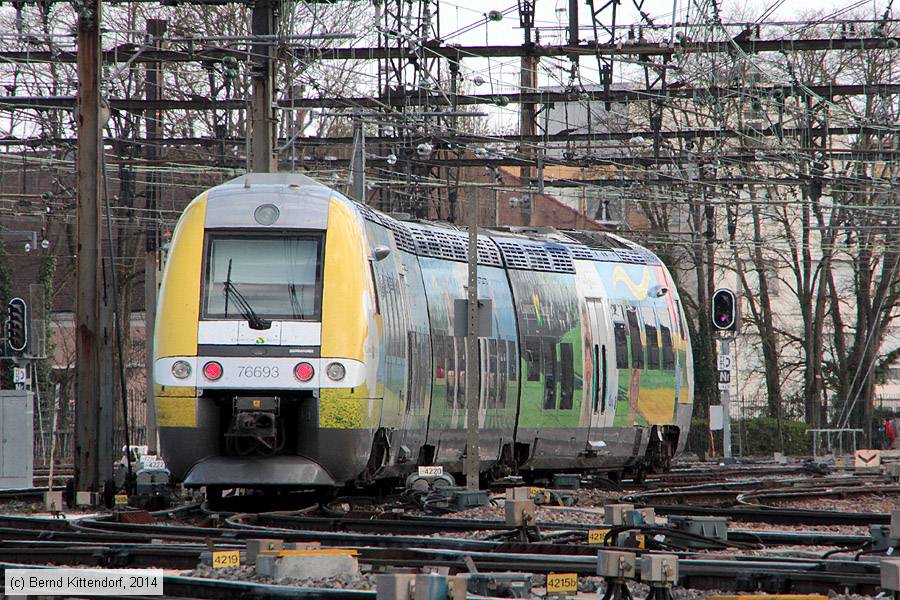 SNCF - X76693
/ Bild: sncfx76693_bk1404010452.jpg